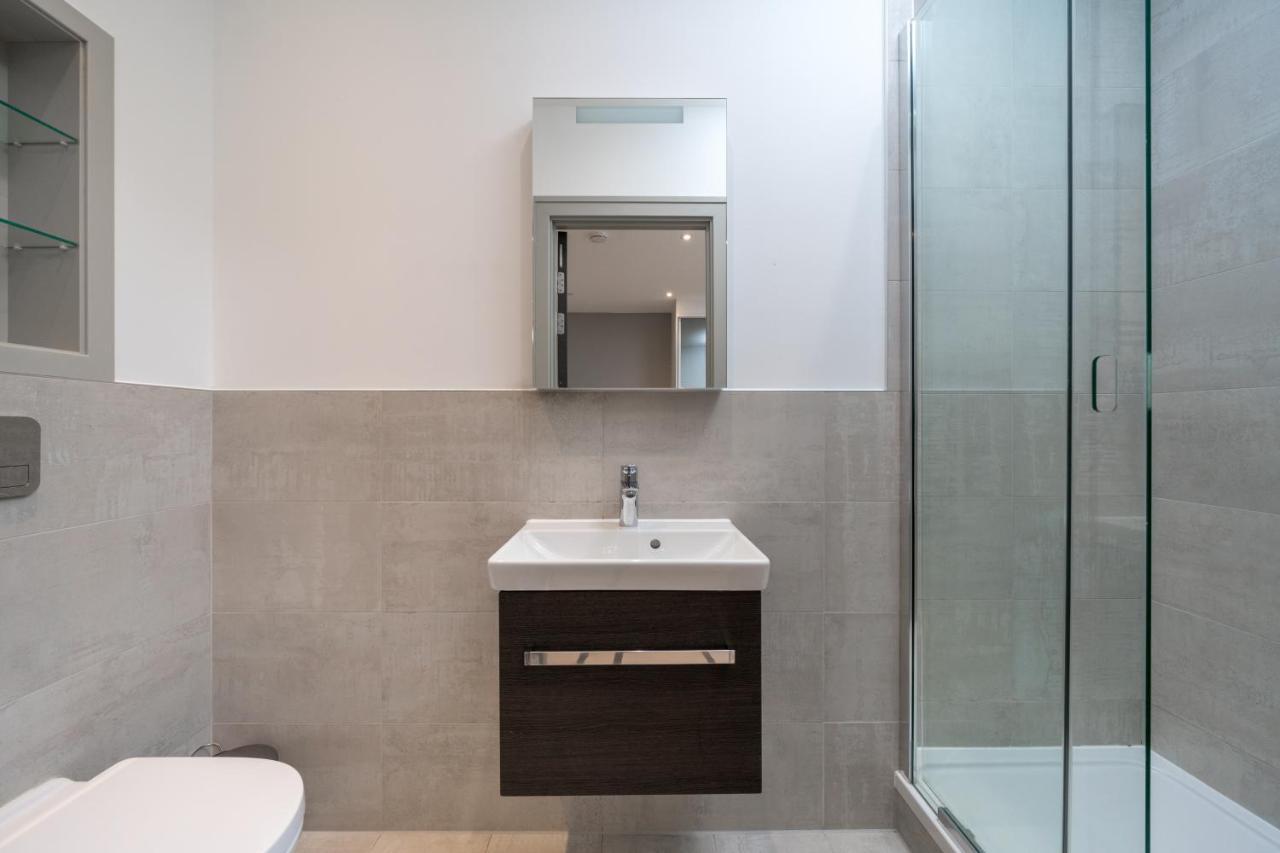 Modern London City Apartment - Victoria Line Bagian luar foto